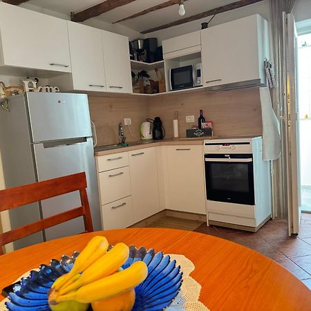 Cozy Holiday Apartment Ізола Екстер'єр фото
