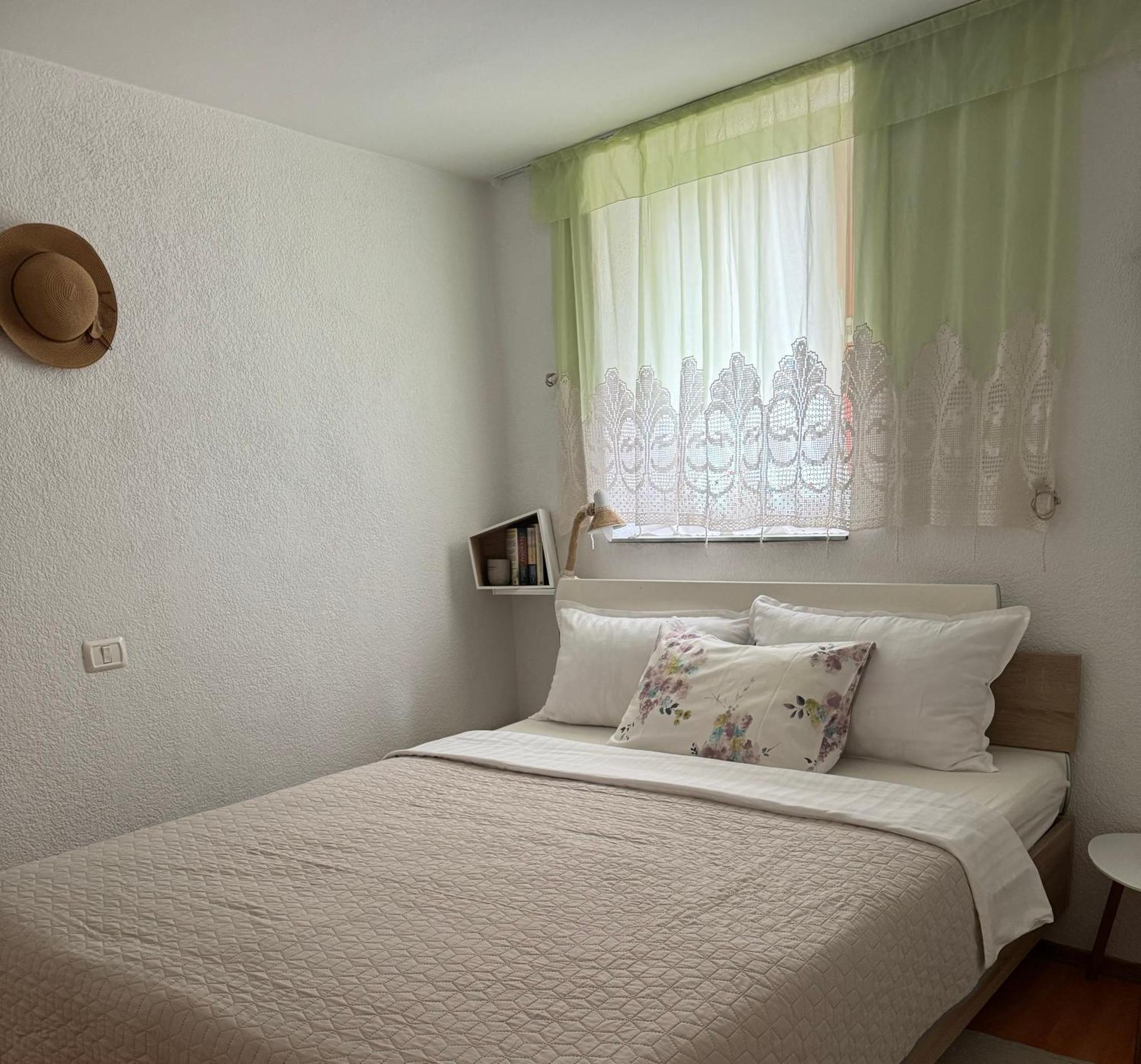Cozy Holiday Apartment Ізола Екстер'єр фото